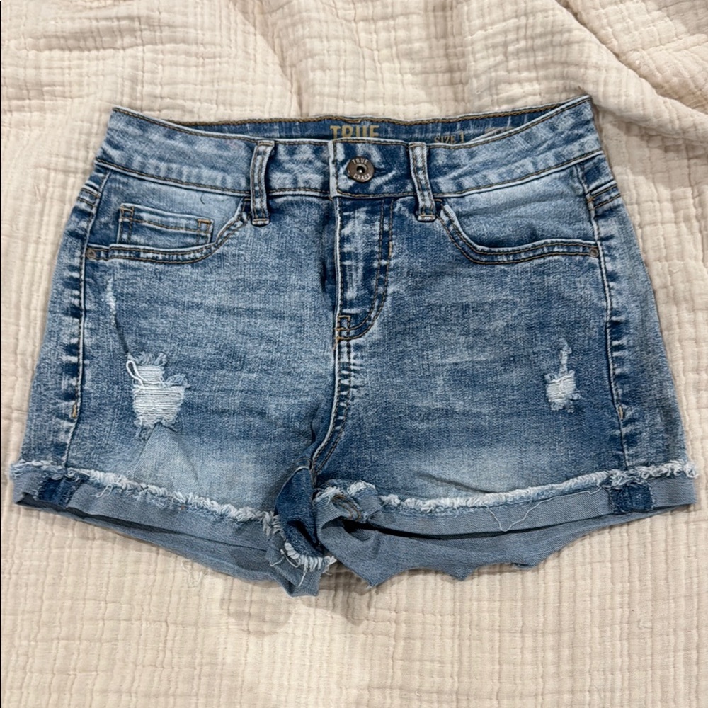 True Craft Women's Blue Denim Shorts